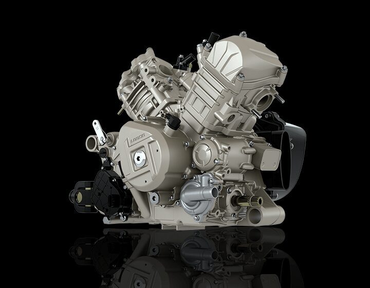 ĮSPŪDINGA V-TWIN VARIKLIO GALIA
